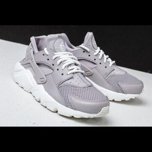 Nike Air Huarache Run Se Atmosphere Grey